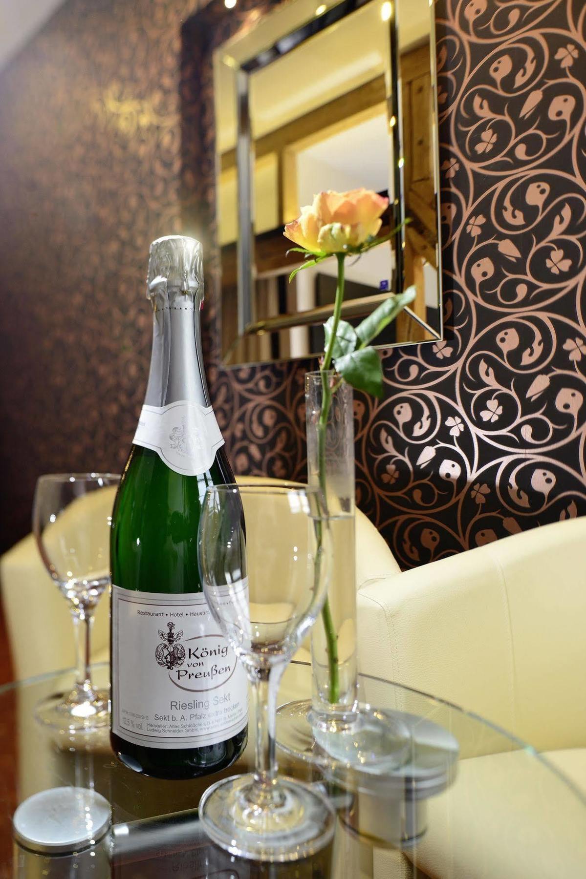 Hotel Landgasthof Koenig Von Preussen 마르스첼 외부 사진