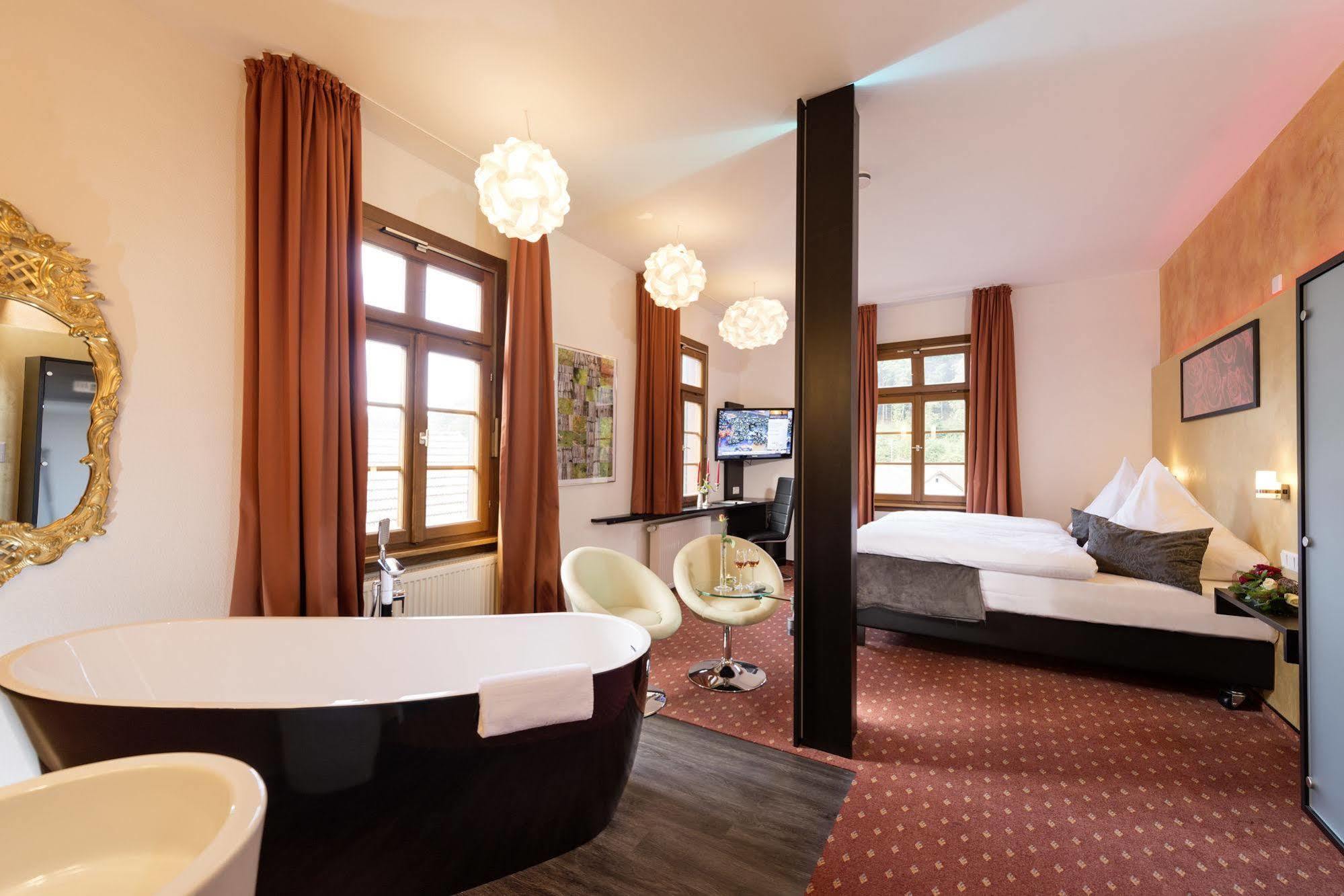 Hotel Landgasthof Koenig Von Preussen 마르스첼 외부 사진